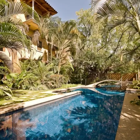 Large Penthouse Villa -  rare 3 bedroom with private decks, private dipping pool