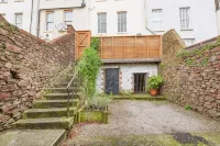 STUNNING City Centre Living - with parking - balcony
