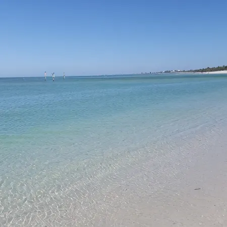 Flash Summer Special – 4Br Beach House with Large Heated Pool