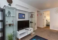 Affortable 2 Bedrooms, Pet Friendly, Near Airport - 무료 와이파이