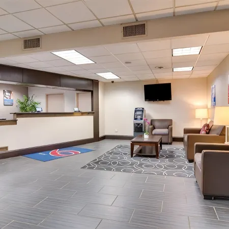 Studio 6 Suites Clarion, PA
