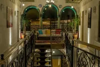 Castle Cave Hotel