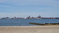 Top Vacation Apartment Near the Beach with a Great View of the Water and Stralsund -  Privatzimmer