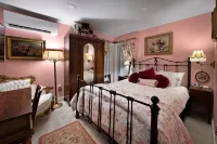The French Farmhouse at Midtown Manor - Hot Tub! - アパートメント