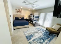Caballo Bay at Horseshoe Bay | Sylish Retreat with Stunning Lake LBJ Views, Pool - Homestays