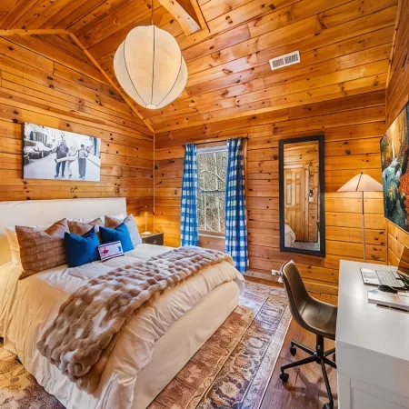 15 Min Dollywood, Game Room, Hot Tub, Shared Pool, Pets Welcome