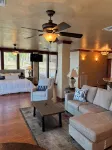 Charming Boathouse studio in beautiful Benton, LA with AC!