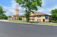 Quality Inn Madison West Near University Area - 2-Star