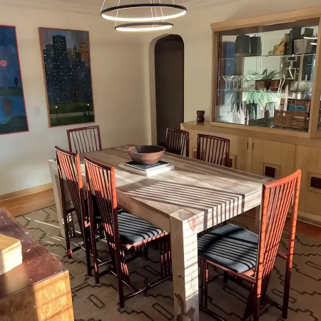 Quincy Estate 5BR/3BA for Family Stays with Fireplace Park Views & Parking
