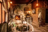 Stonehouse - Hot Tub