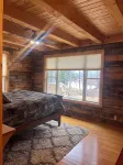 Beautiful Log Cabin on Moose River in Jackman ME - Homestays