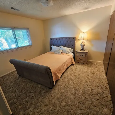 Cozy apartment on the western slope. Pet friendly.