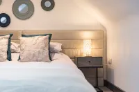 Little Seven Oaks is a one bedroom country retreat set in an ancient woodland. - 3-Star