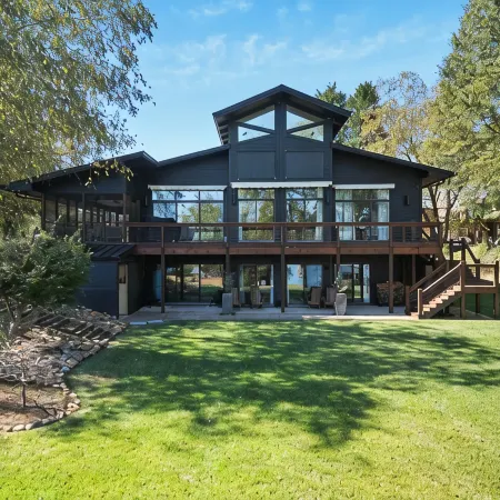 Lake front house near Clemson University