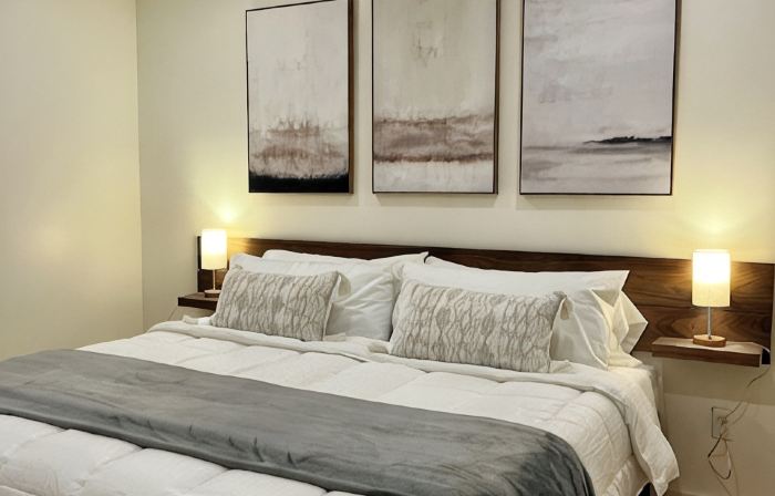 Revitalized Firehouse Retreat in Downtown Shelburne Falls. Walk to Everything!
