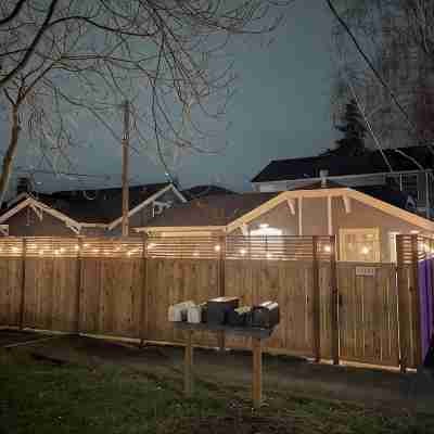 Maple Leaf Craftsman w/ Private Hot Tub, AC, Fenced Yard & Walkable Dining Hotel Exterior