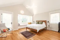 Designer Rockridge Retreat Near UC Berkeley - Breakfast