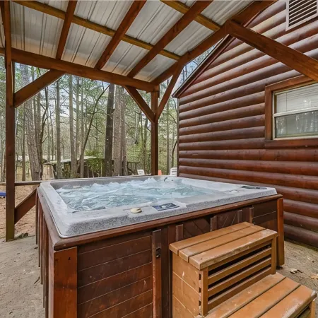 Cozy Cabin in the Heart of Beaver's Bend State Park Отели в г. Брокен Боу