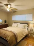 Relaxing 3 Bedroom, 2 Bathrooms. Large backyard, pool, jacuzzi + 2 patios, grill