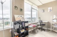 Penthouse 2b  2b +Gym +Yoga Room +Lounge +Pool +WiFi in Downtown Bellevue - Pools