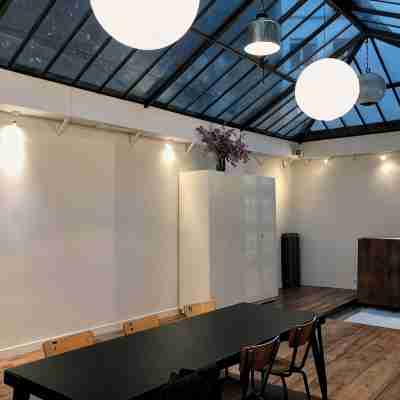 Spacious and dramatic 3-bedroom apartment in the heart of Le Marais Others