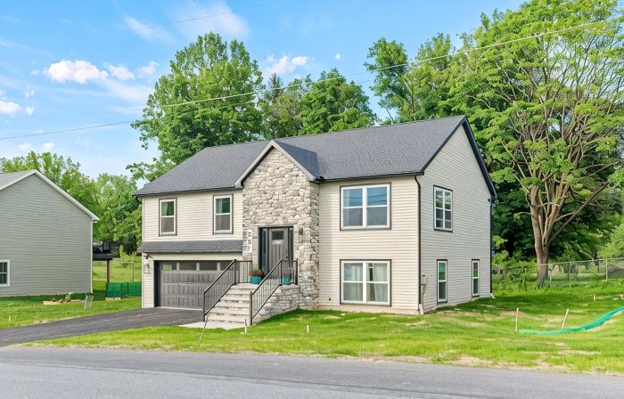 The Respite: Spacious beautiful new build, sleeps 8-10. 7 minutes from Hershey.