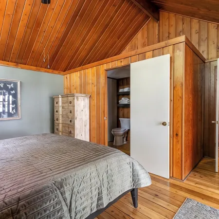Round Rock Cabin-Rustic Charm for Family Gatherings