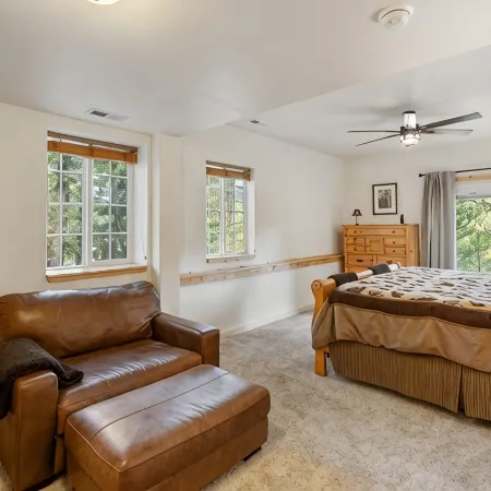 LOG CABIN w/Mtn View, Hot Tub, & Fireplace!