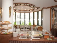 塞熱西恩托爾飯店 施特勞賓住宿飯店