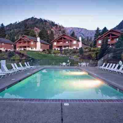 Winter Getaway - Walk to Downtown Fitness & Recreational Facilities