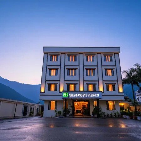 Hotel Vaishno Devi Heights Отели в г. Катра