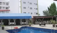 Adsuit Hotel Calabar - Pools