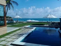 迴音海灘旅館