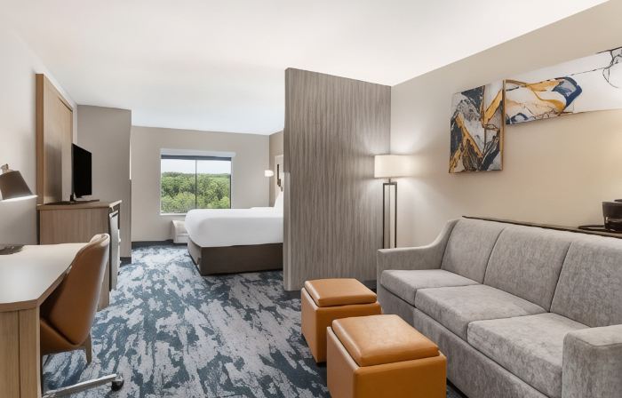 Comfort Suites at WestGate Mall