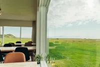 Farmhouse Lodge - parking