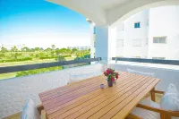 Large 3-Façade Apartment with Sea View & Pool