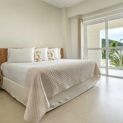 Ilha Porchat Hotel Hotels near Orchid Garden