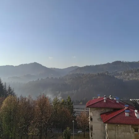 Sunny apartment with a wonderful view, parking.
