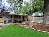 Family Friendly Central Retreat with Covered Patio, AC, Fenced Yard - 3성급