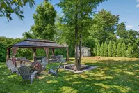 Backyard Oasis: Gazebo, Pool Table & Fire Table - WiFi