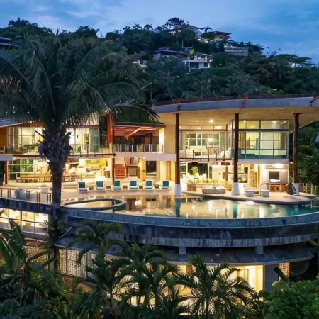 Luxury Villa, In House Spa & Gym, Hotel-size Pool, Event Tent, Chef Included