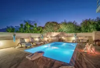 Private pool villa with water massage pool and sea view roof garden - 3 estrellas