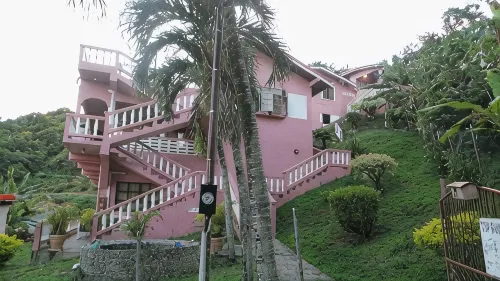 Top Ranking Hill View Guesthouse - Homestays