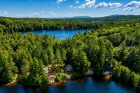 Pond-Side Chalet • Private Beach • Canoe & Kayak • Sleeps 7 • Near Storyland - Wi-Fi