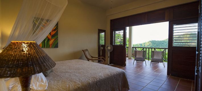 Entire Complex with Spectacular Views sleeping 16 people Hotels in Soucis