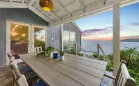Gorgeous 5-BDRM Villa Maxine- Located on Famous Peterborg- Pool- Oceanside