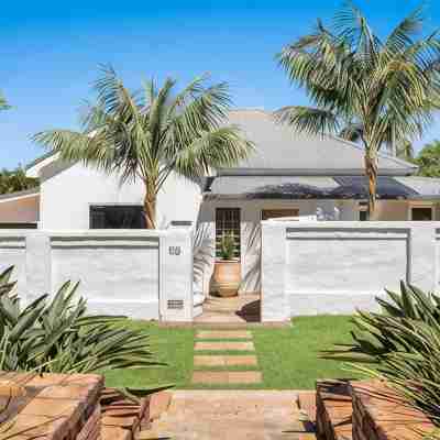 Le Dog Beach Club - Chic Home with Pool Hotel Exterior