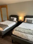 Beautiful and modern 3 Bedroom 2 full BR.