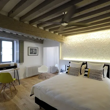 Les Maisons du Pont - Charme & Caractère