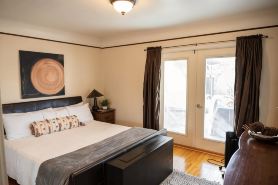 Bright Comfortable Home in Van Nuys